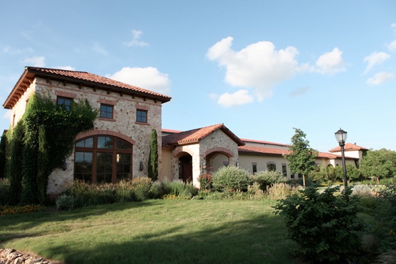 Photo courtesy of Duchman Winery